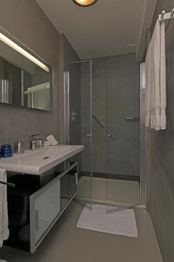 Black Jack Suites Amsterdam Exterior photo